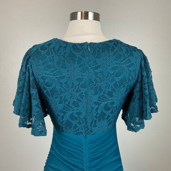 Betsy & Adam Lace and Chiffon Evening Gown Green Size 4 Short Flutter Sleeves - Picture 8 of 13